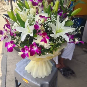 White n parpul flowers bunch